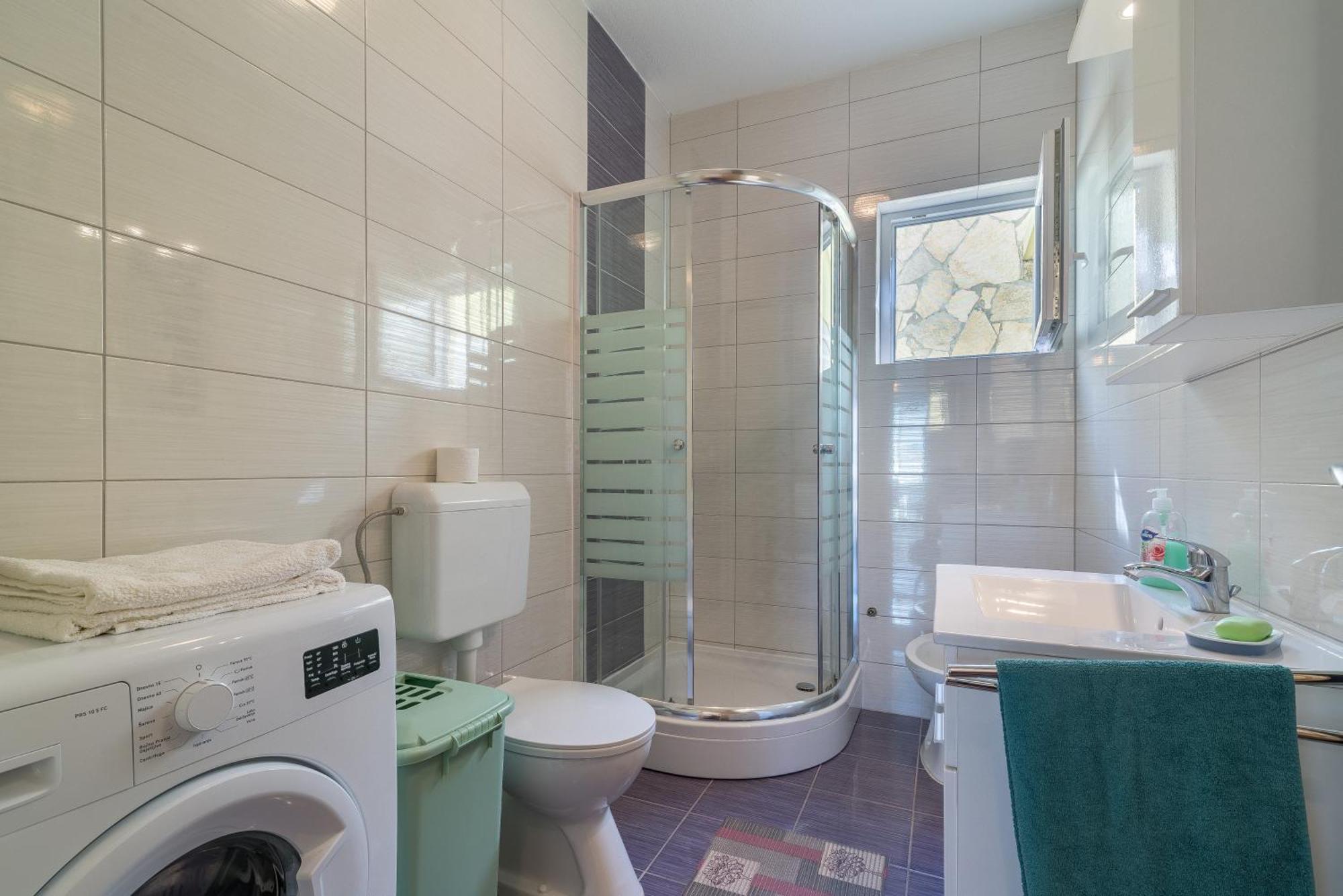 Apartmani Jelic ヴィンイェラック エクステリア 写真