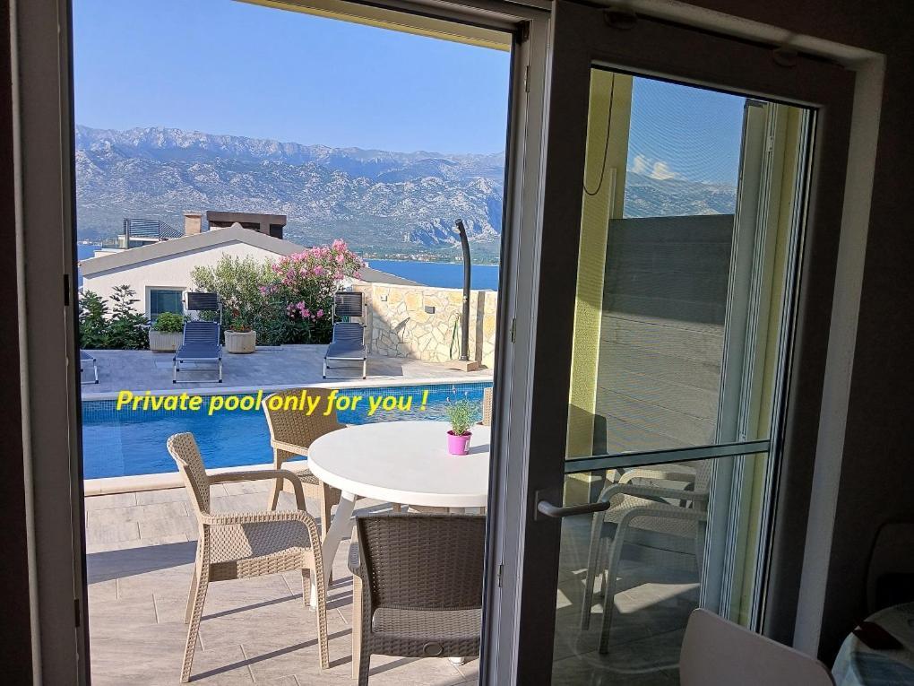 Apartmani Jelic ヴィンイェラック エクステリア 写真
