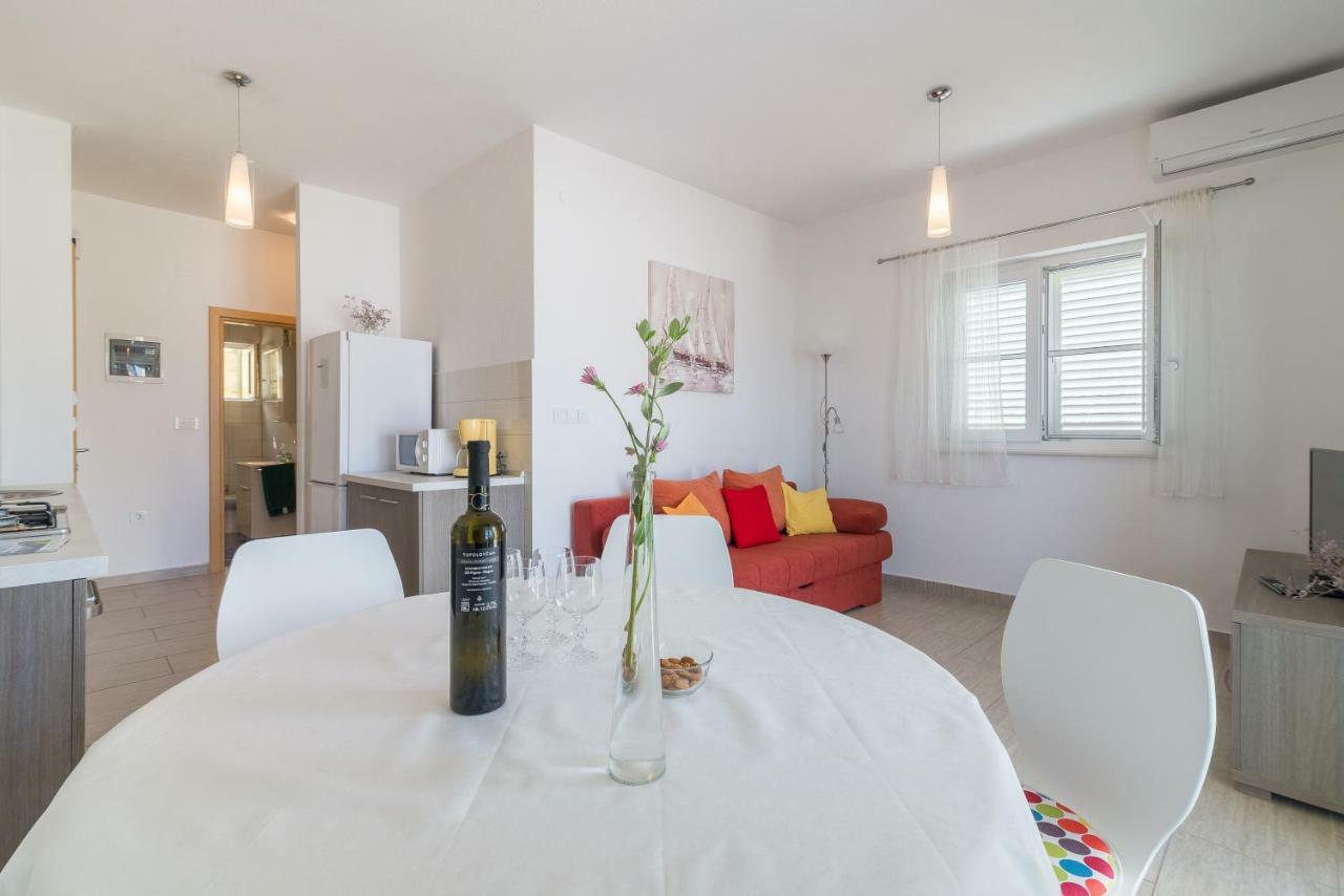 Apartmani Jelic ヴィンイェラック エクステリア 写真